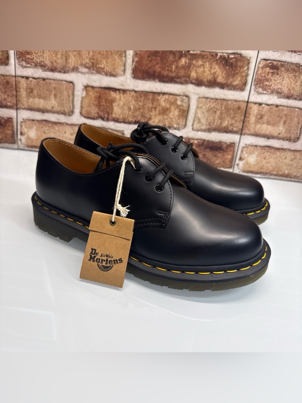 Dr. Martens Oxford Derby Smooth Leather Shoes Men's size 7 (women Sz 8) - Picture 4 of 11